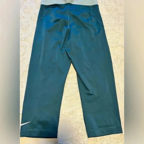 Nike Pro leggings size small womens - Picture 3 of 7